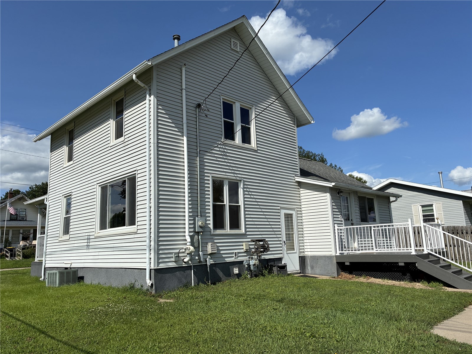 602 E 9th Vinton IA 52349