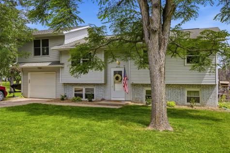 3272 Coral Avenue NE Solon IA 52333