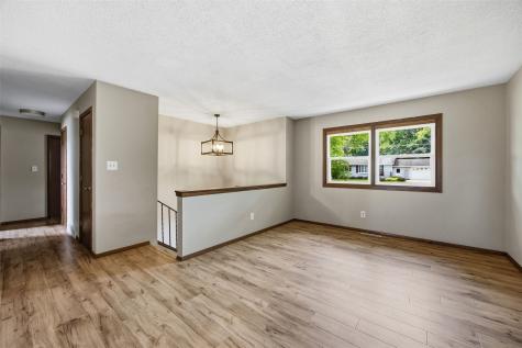 3272 Coral Avenue NE Solon IA 52333