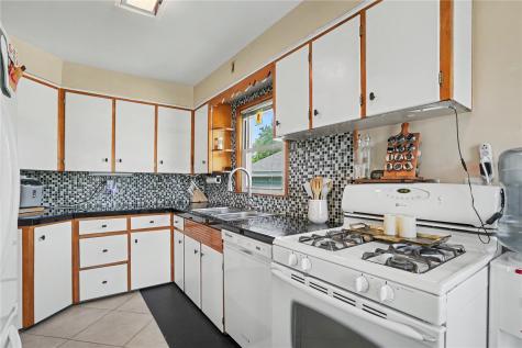 1600 L Street SW Cedar Rapids IA 52404