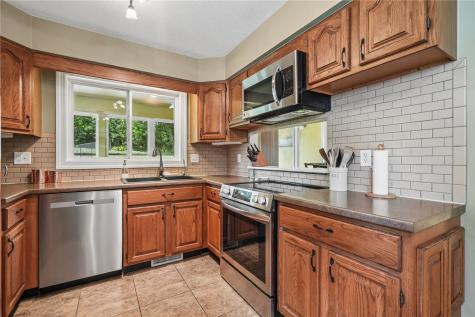 3740 Old Orchard Road NE Cedar Rapids IA 52402