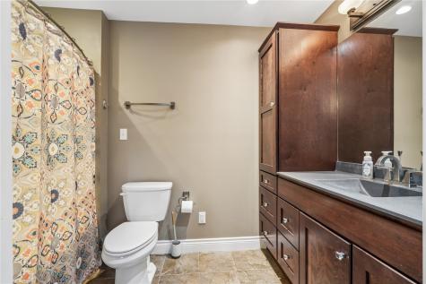 3740 Old Orchard Road NE Cedar Rapids IA 52402