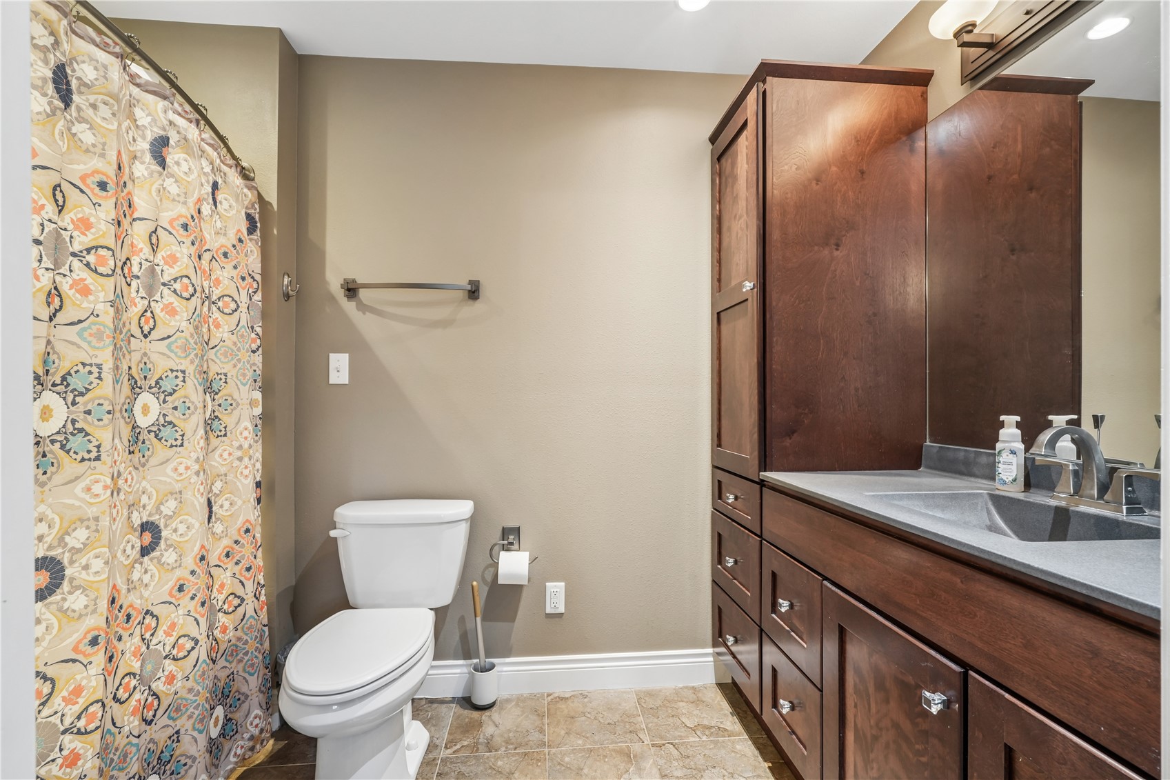 3740 Old Orchard Road NE Cedar Rapids IA 52402