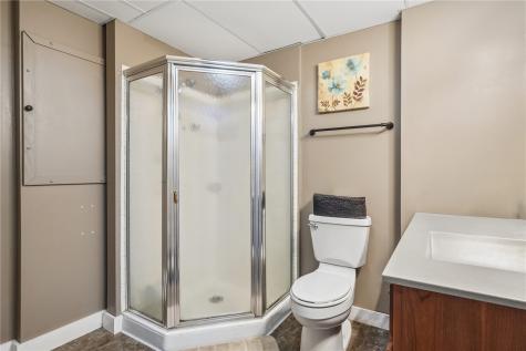 3740 Old Orchard Road NE Cedar Rapids IA 52402