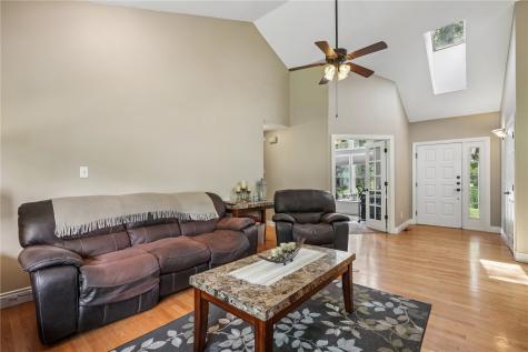 3740 Old Orchard Road NE Cedar Rapids IA 52402