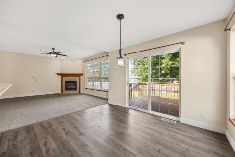 190 N 17th Avenue Hiawatha IA 52233