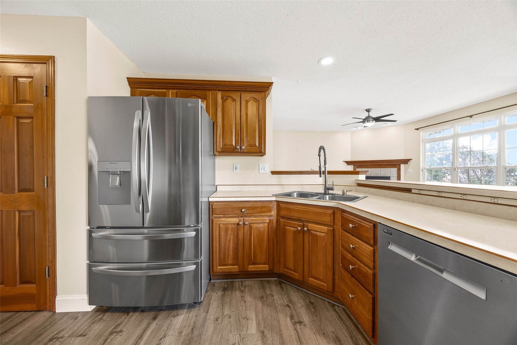 190 N 17th Avenue Hiawatha IA 52233