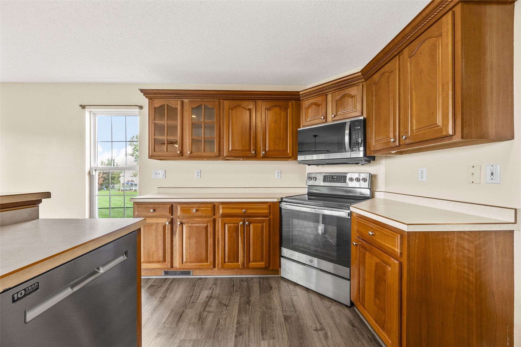 190 N 17th Avenue Hiawatha IA 52233