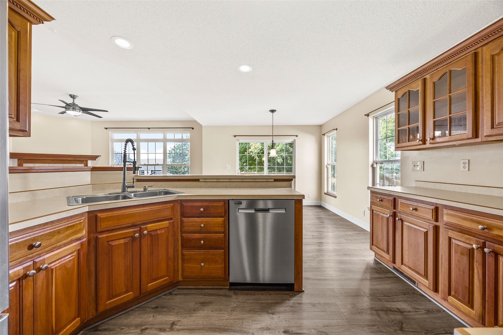 190 N 17th Avenue Hiawatha IA 52233