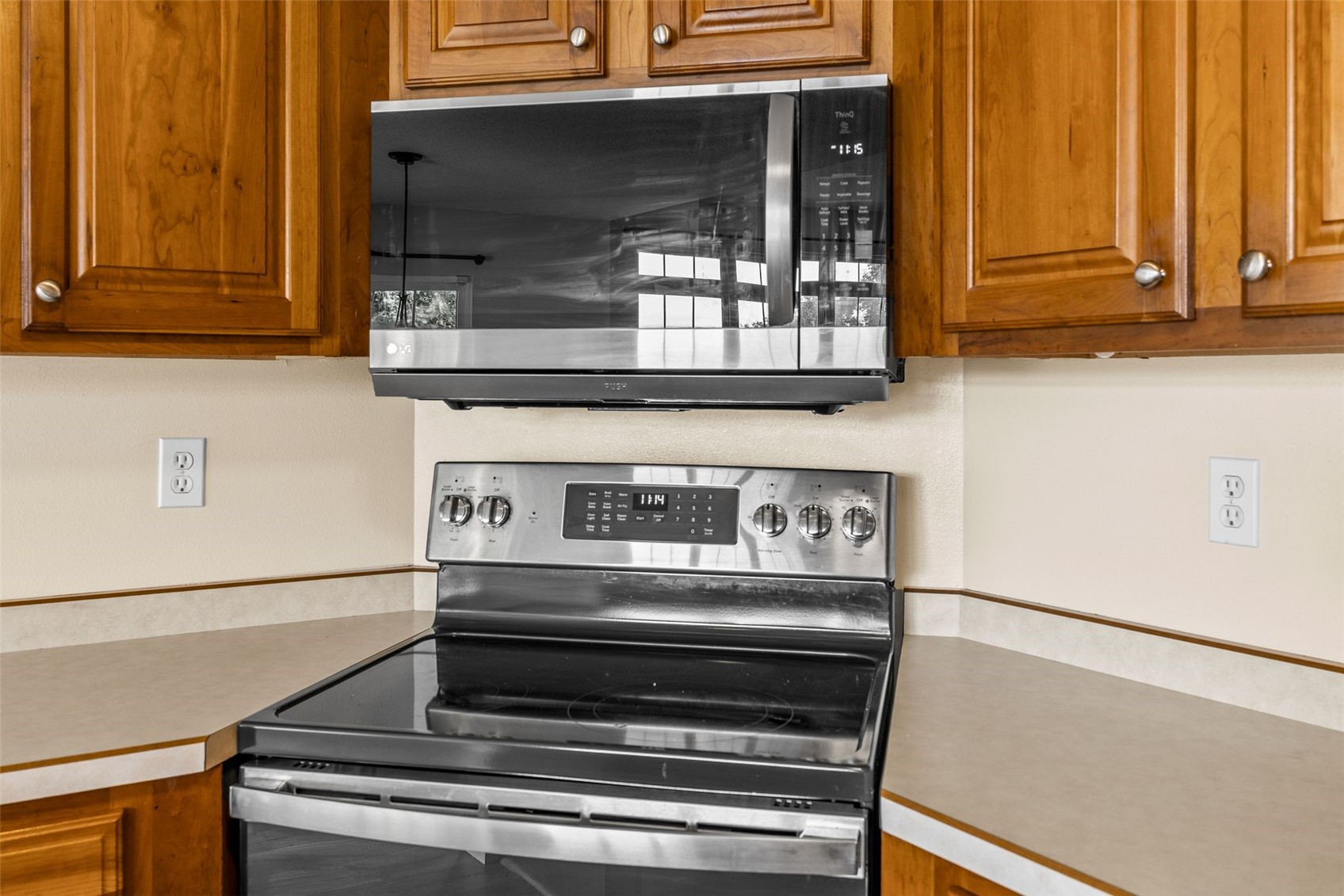 190 N 17th Avenue Hiawatha IA 52233