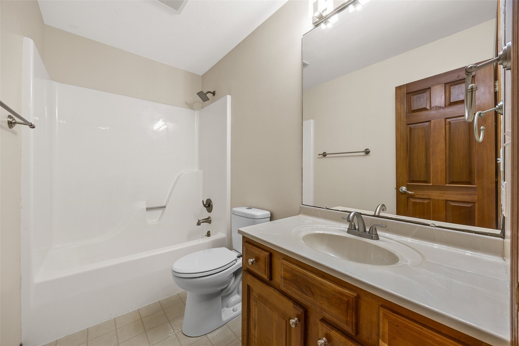 190 N 17th Avenue Hiawatha IA 52233