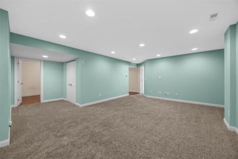 190 N 17th Avenue Hiawatha IA 52233