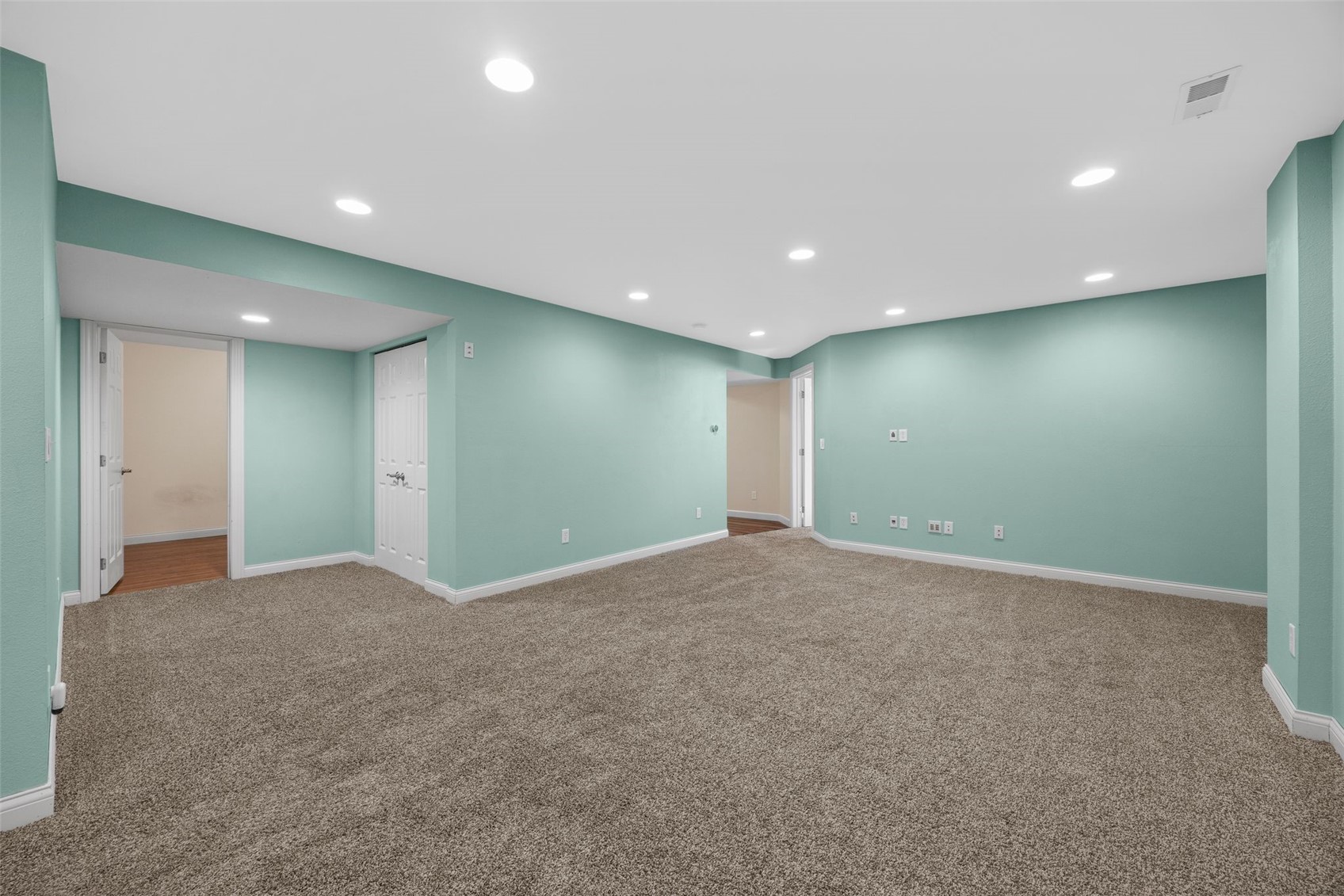 190 N 17th Avenue Hiawatha IA 52233