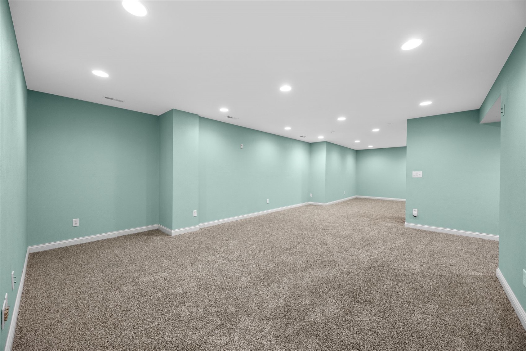 190 N 17th Avenue Hiawatha IA 52233