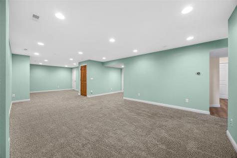 190 N 17th Avenue Hiawatha IA 52233