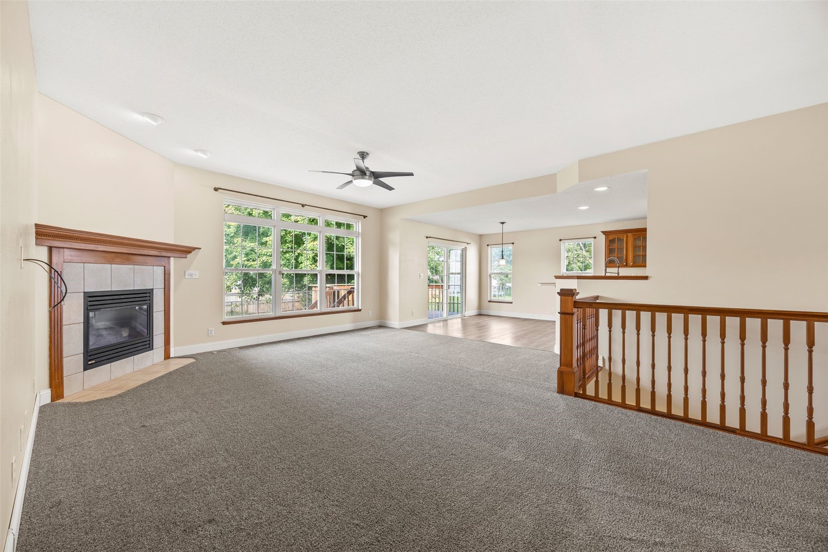 190 N 17th Avenue Hiawatha IA 52233