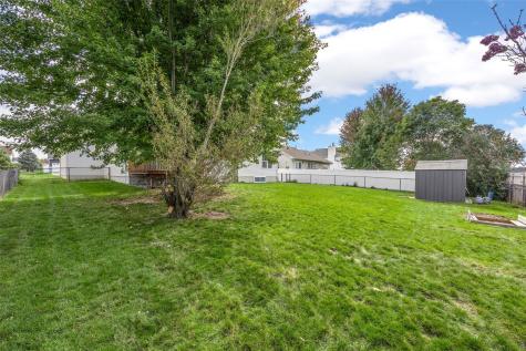 190 N 17th Avenue Hiawatha IA 52233