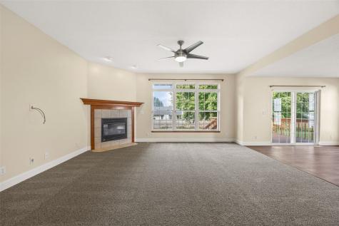 190 N 17th Avenue Hiawatha IA 52233