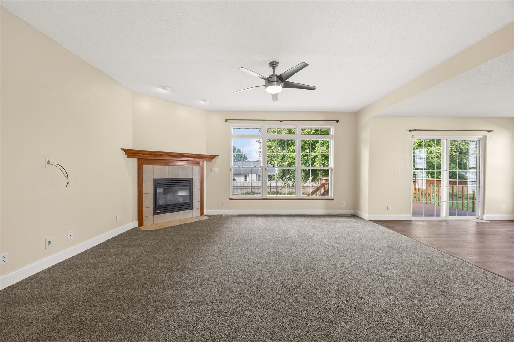 190 N 17th Avenue Hiawatha IA 52233