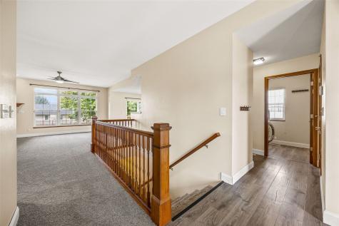 190 N 17th Avenue Hiawatha IA 52233