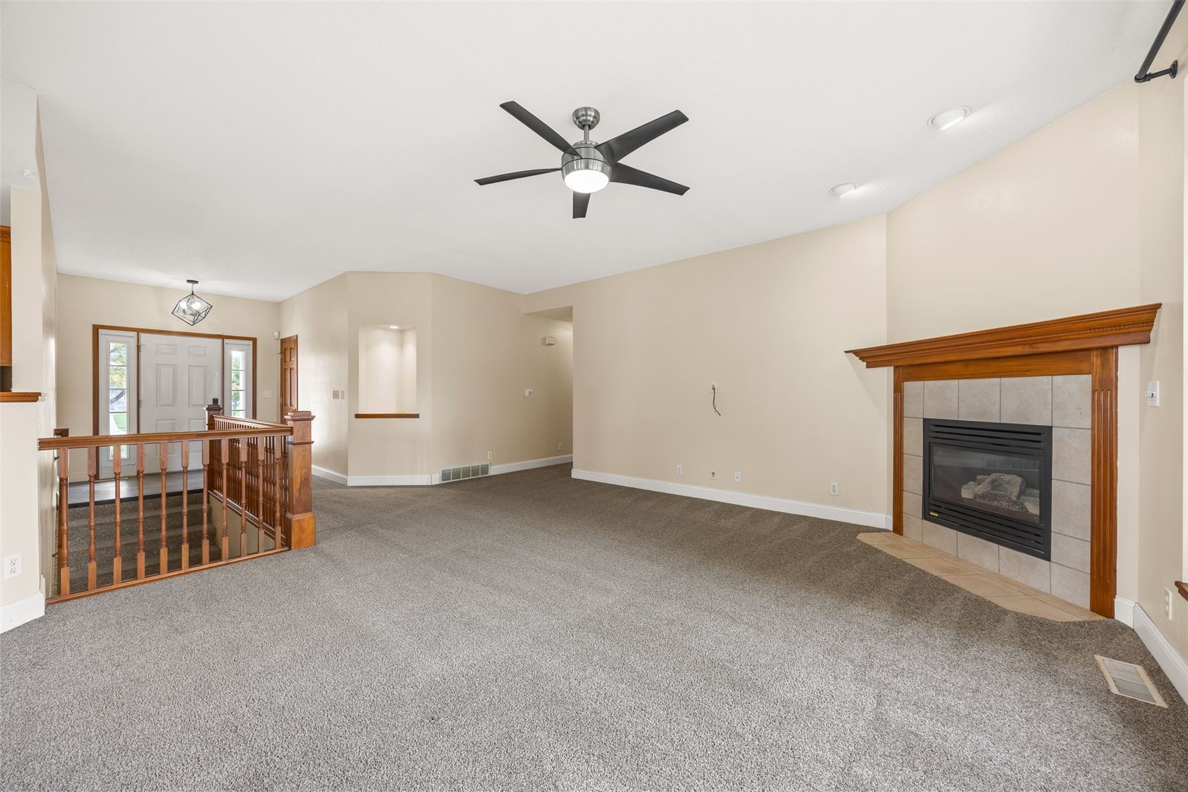 190 N 17th Avenue Hiawatha IA 52233