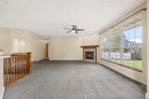 190 N 17th Avenue Hiawatha IA 52233