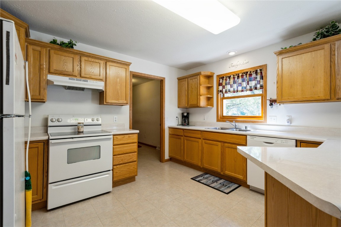 3022 Adel Street SE Cedar Rapids IA 52403