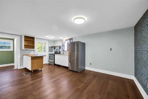 629 N Governor Street Iowa City IA 52245