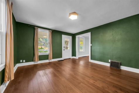 629 N Governor Street Iowa City IA 52245