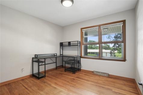 2762 Teresa Drive SW Cedar Rapids IA 52404