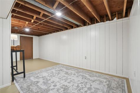 2762 Teresa Drive SW Cedar Rapids IA 52404