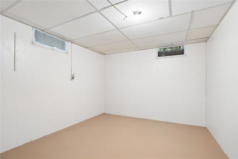 2762 Teresa Drive SW Cedar Rapids IA 52404
