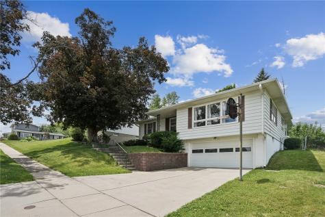 2762 Teresa Drive SW Cedar Rapids IA 52404