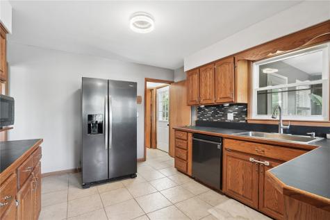 2762 Teresa Drive SW Cedar Rapids IA 52404