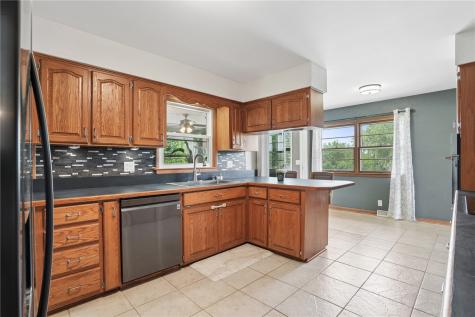 2762 Teresa Drive SW Cedar Rapids IA 52404