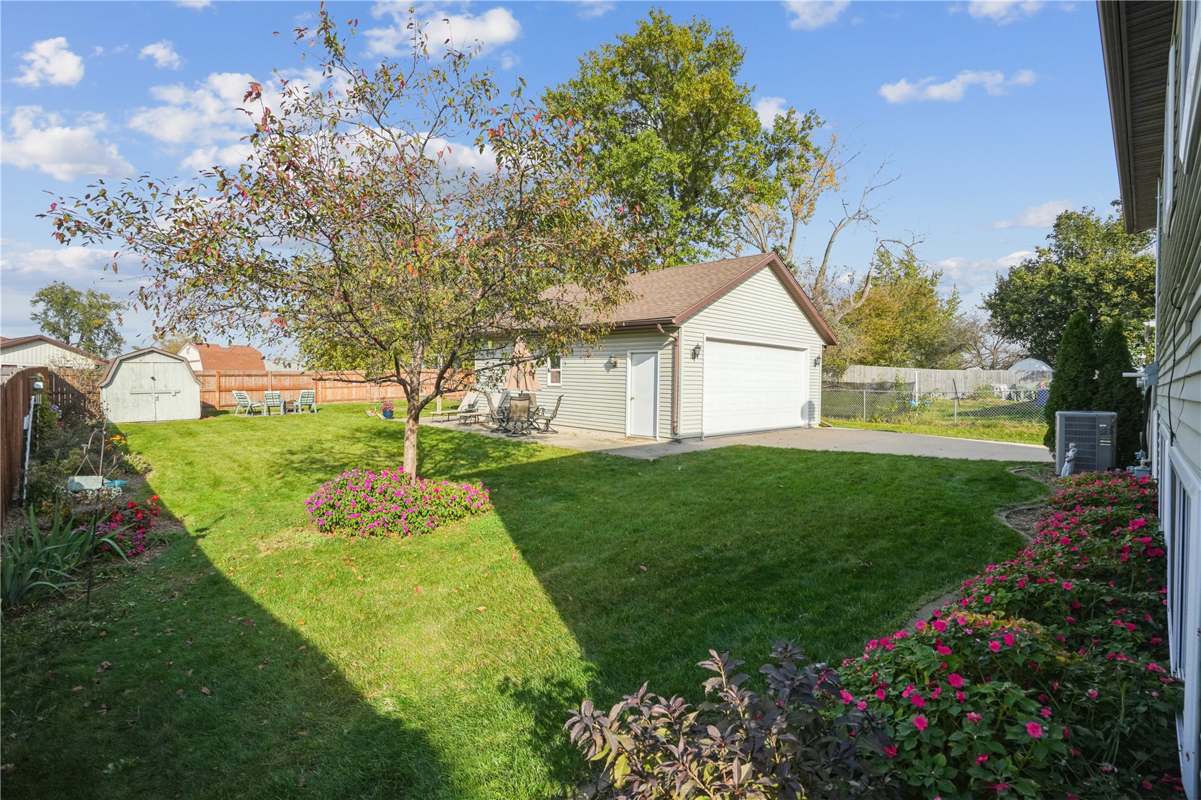3804 Blue Mound Drive NE Cedar Rapids IA 52402