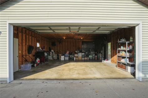 3804 Blue Mound Drive NE Cedar Rapids IA 52402