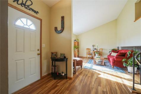 3804 Blue Mound Drive NE Cedar Rapids IA 52402