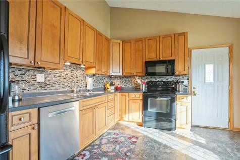 3804 Blue Mound Drive NE Cedar Rapids IA 52402