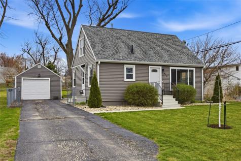 616 25TH Street NE Cedar Rapids IA 52402