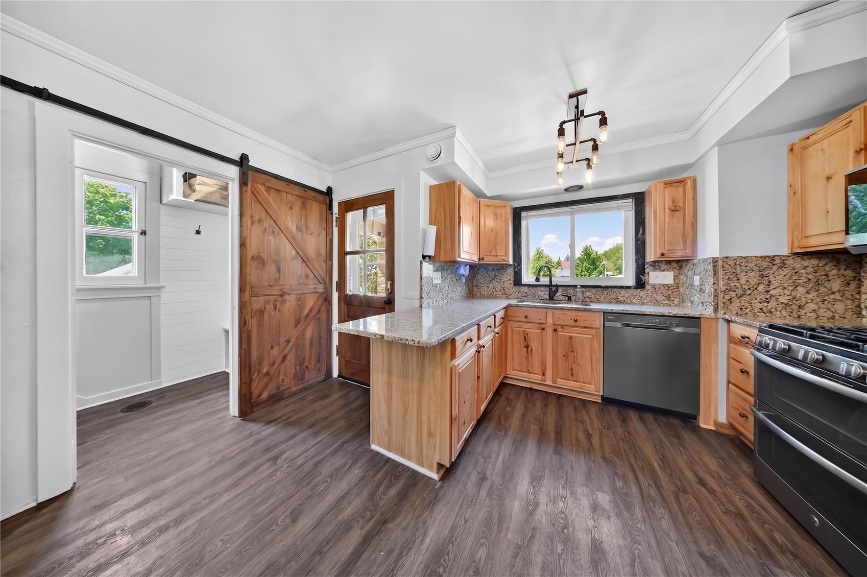 215 E Market Street Lisbon IA 52253