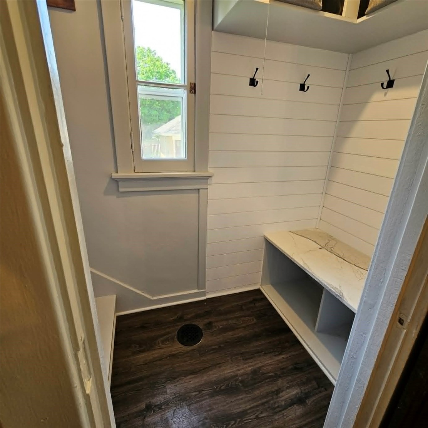 215 E Market Street Lisbon IA 52253
