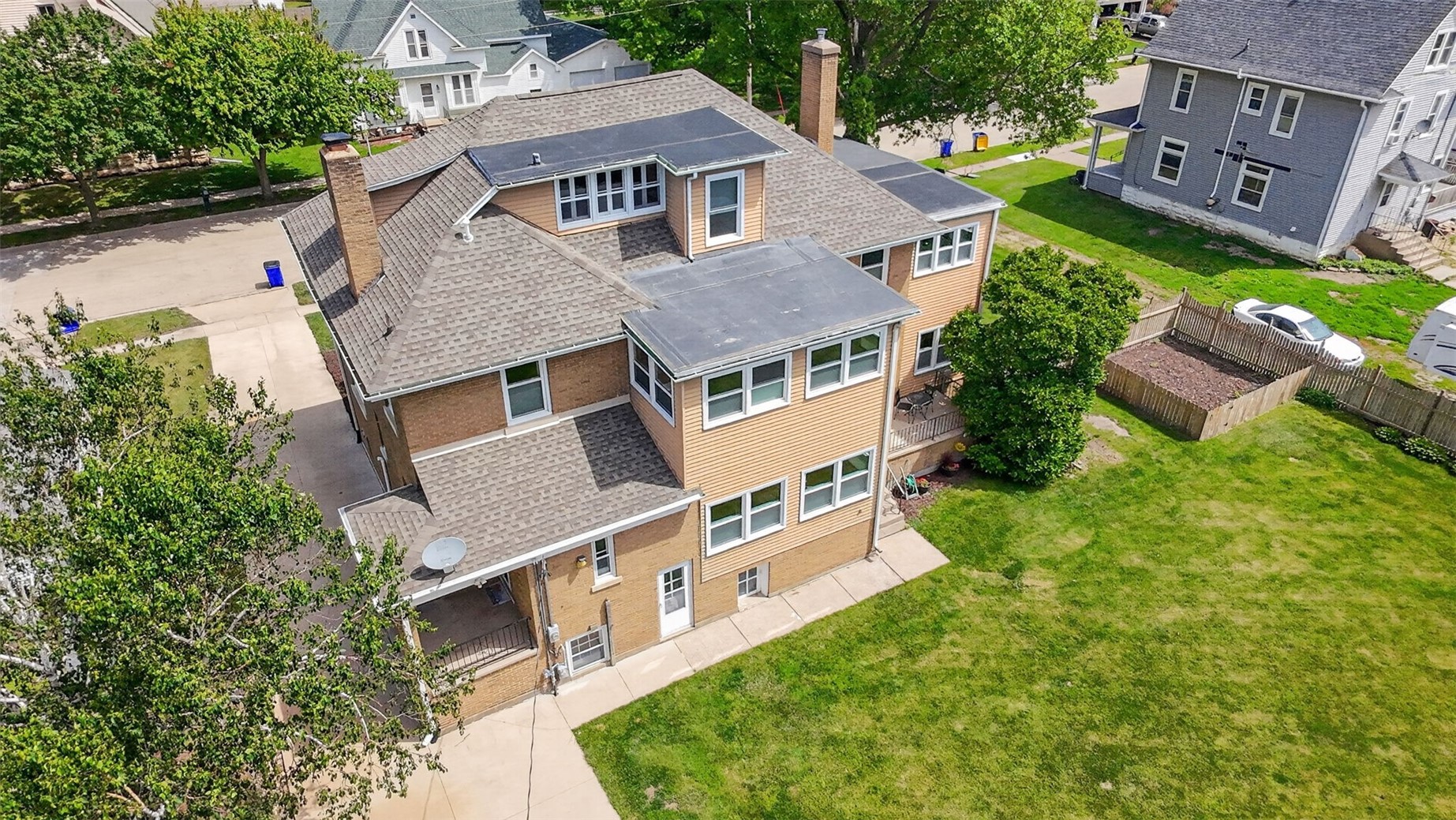 215 E Market Street Lisbon IA 52253
