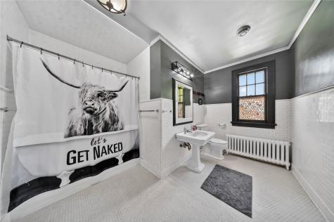215 E Market Street Lisbon IA 52253