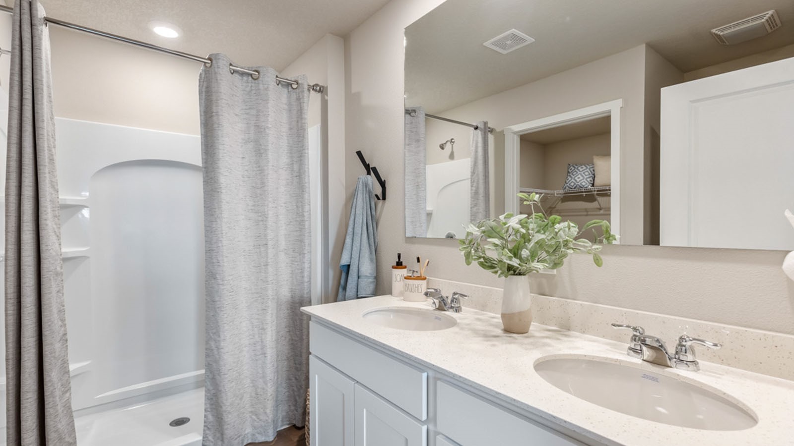 2881 Prairielight Drive Hiawatha IA 52233