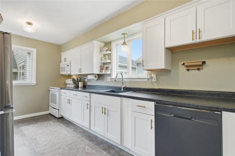 2046 Washington Avenue SE Cedar Rapids IA 52403