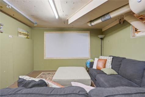 2046 Washington Avenue SE Cedar Rapids IA 52403