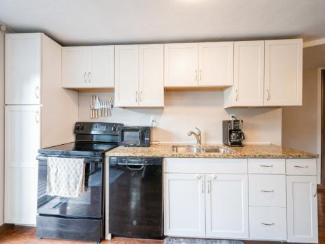 832 Grubbs Street Center Point IA 52213