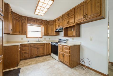 4747 F Avenue NE Cedar Rapids IA 52402