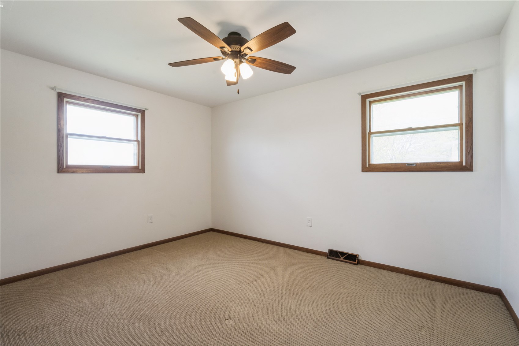 4747 F Avenue NE Cedar Rapids IA 52402